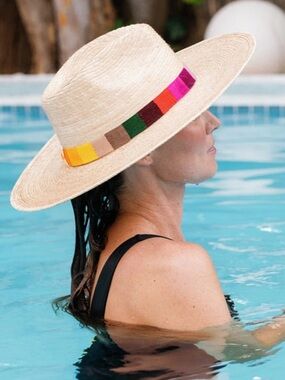 Sunshine Tienda Rosita Palm Straw Style Beach Hat in size small/xs